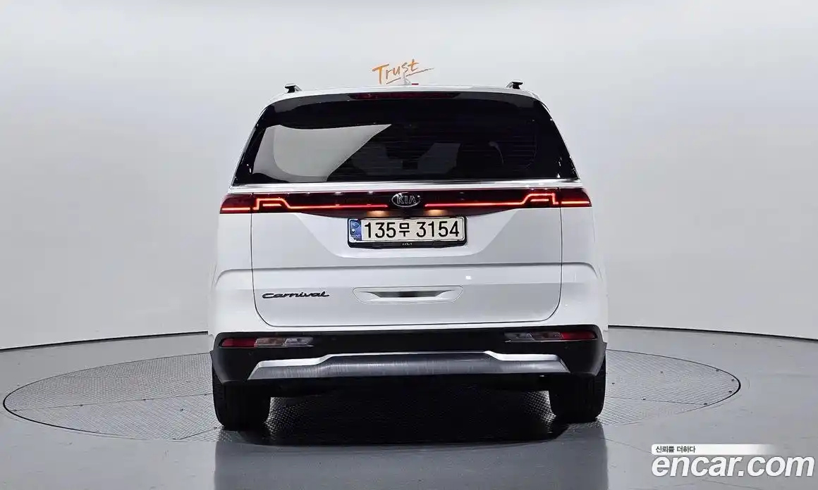 Kia Carnival 2021 3.5 автомат (гидро), фото 4