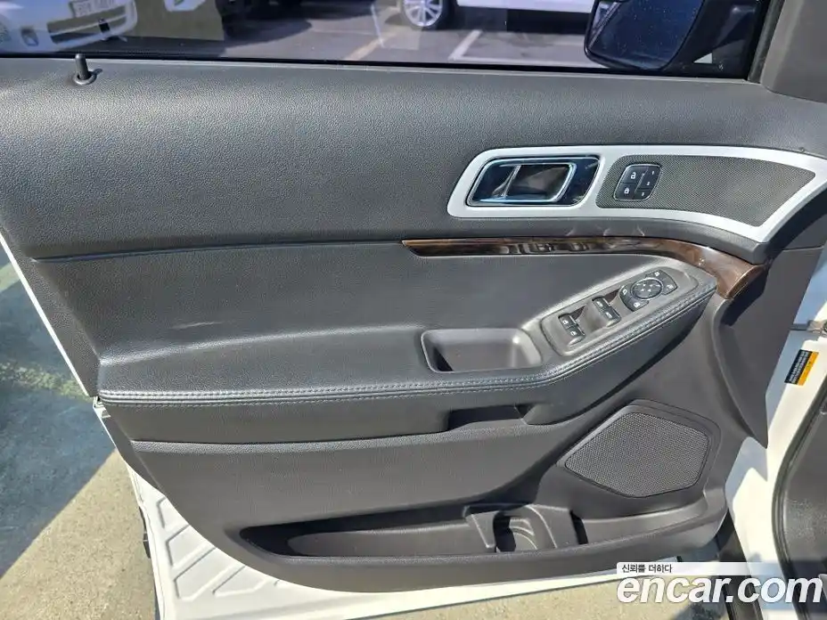 Ford Explorer 2015 3.5 автомат (гидро), фото 15