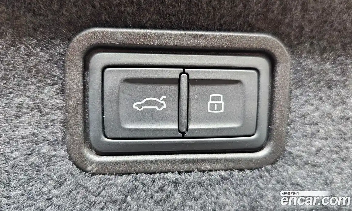 Audi A8 2023 3.0 автомат (гидро), фото 18