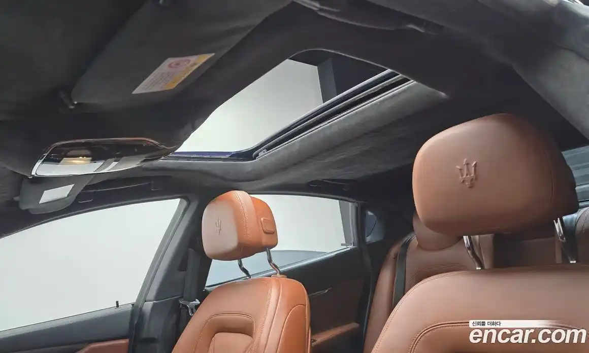 Maserati Quattroporte 2017 3.0 гидро, фото 19