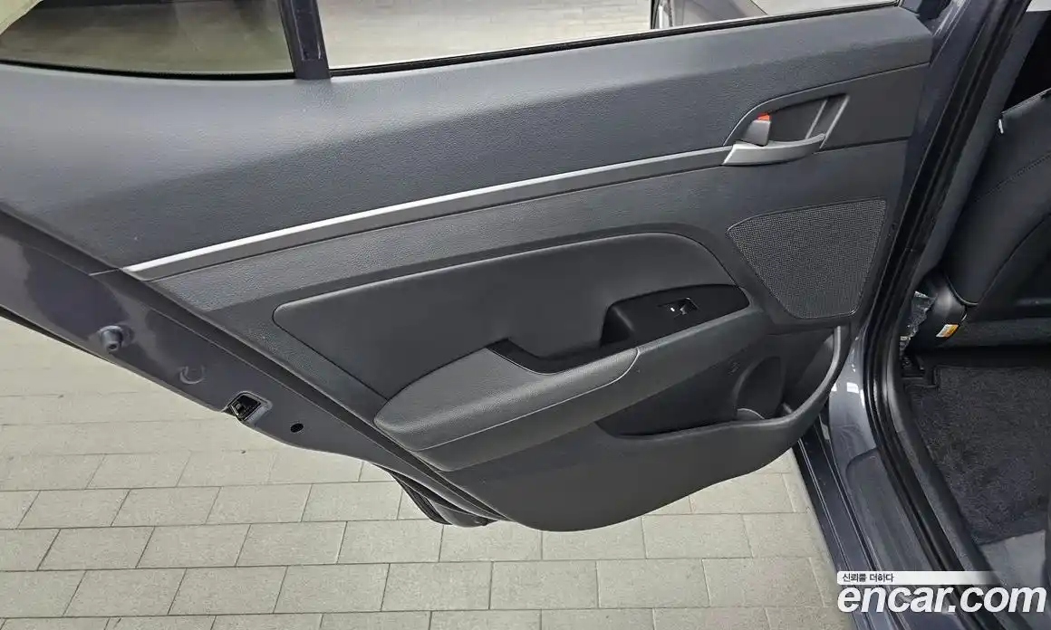 Hyundai Avante 2016 1.6 автомат (гидро), фото 15