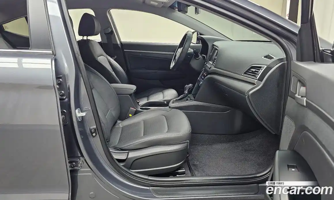 Hyundai Avante 2016 1.6 автомат (гидро), фото 16