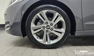 Hyundai Avante 2016 1.6 автомат (гидро), миниатюра 5