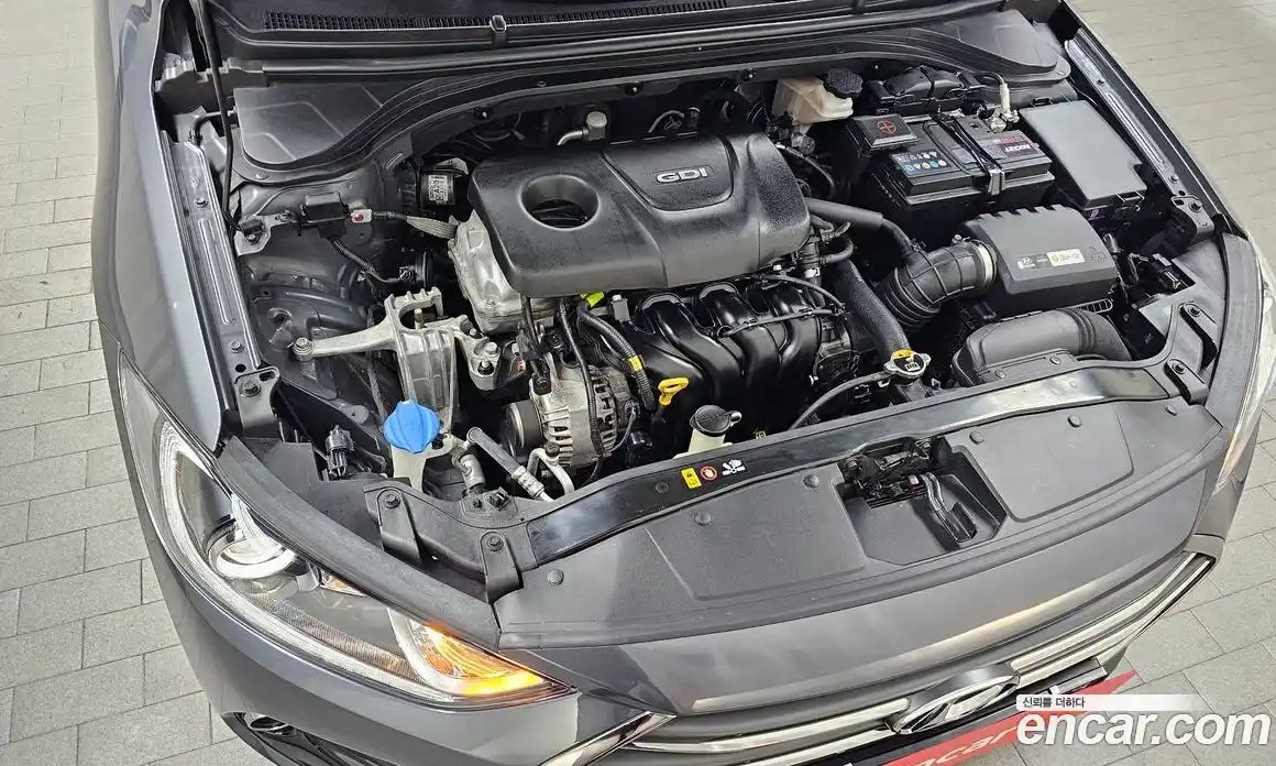 Hyundai Avante 2016 1.6 автомат (гидро), фото 6