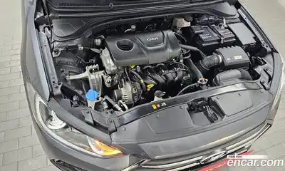 Hyundai Avante 2016 1.6 автомат (гидро), миниатюра 6
