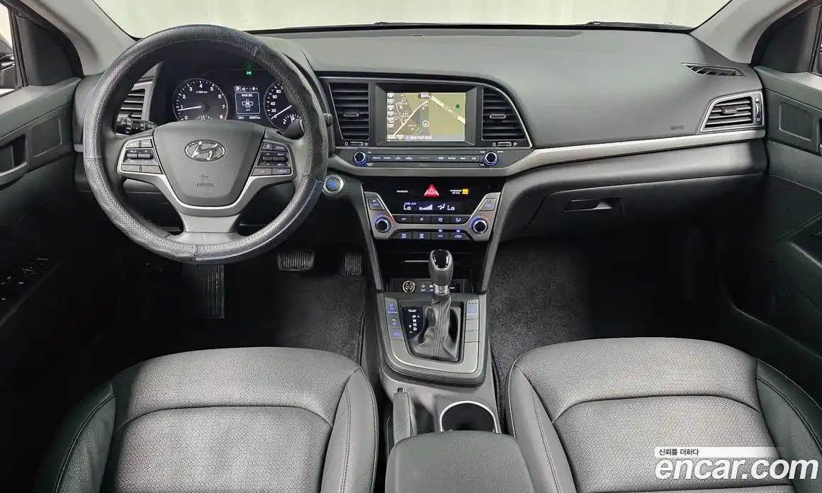Hyundai Avante 2016 1.6 автомат (гидро), фото 10