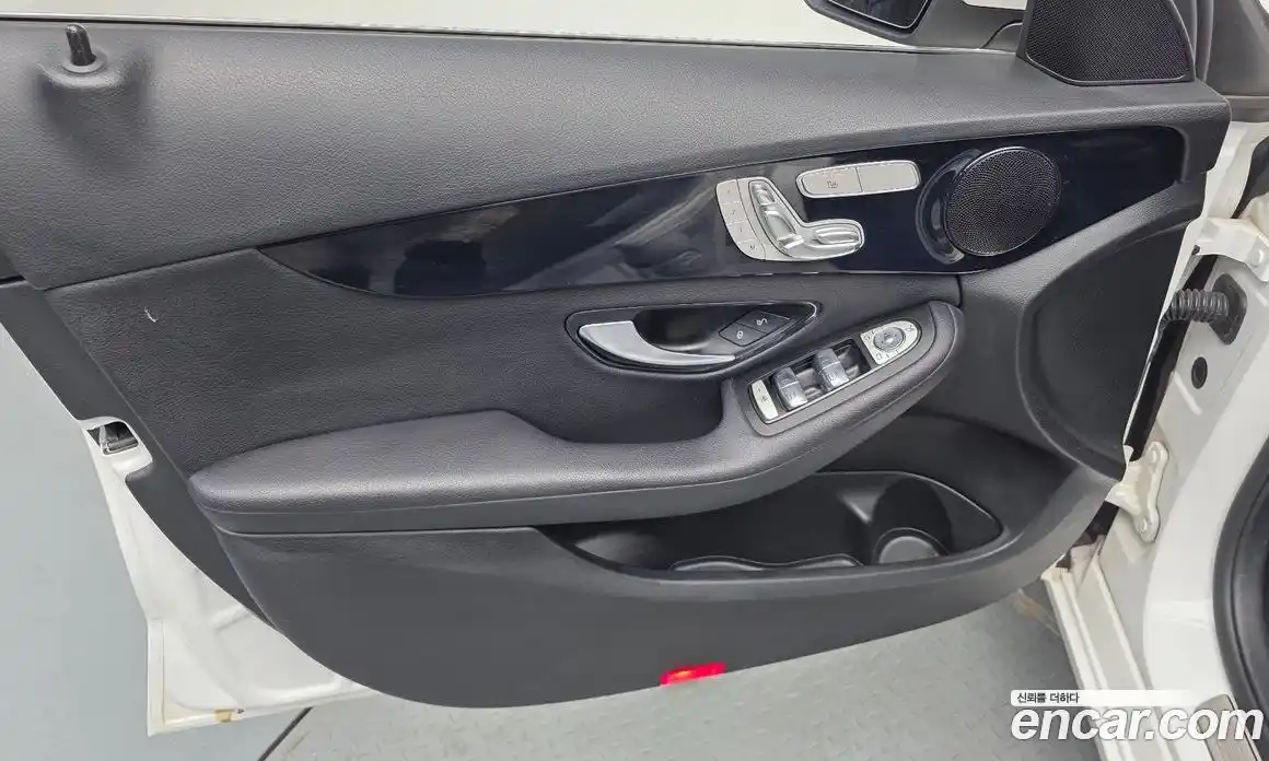 Mercedes-Benz C-Class 2019 2.0 автомат (гидро), фото 14