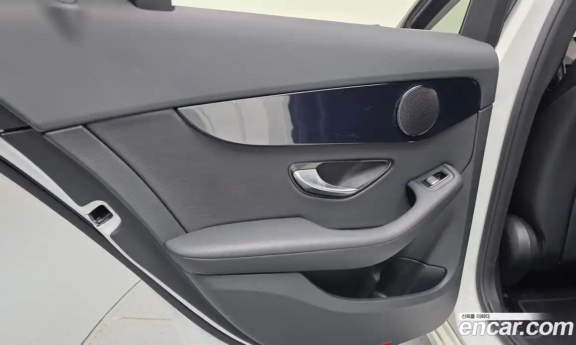 Mercedes-Benz C-Class 2019 2.0 автомат (гидро), фото 15