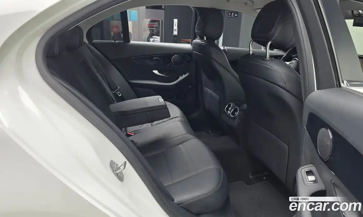 Mercedes-Benz C-Class 2019 2.0 автомат (гидро), фото 16