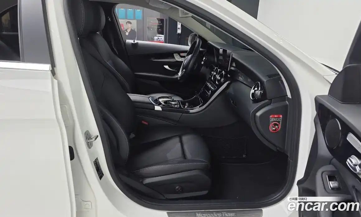 Mercedes-Benz C-Class 2019 2.0 автомат (гидро), фото 17