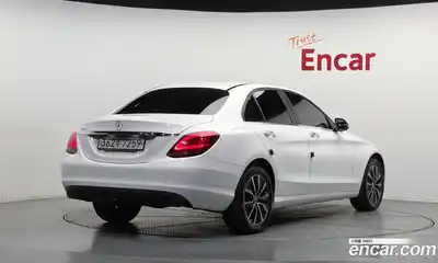 Mercedes-Benz C-Class 2019 2.0 автомат (гидро), миниатюра 2