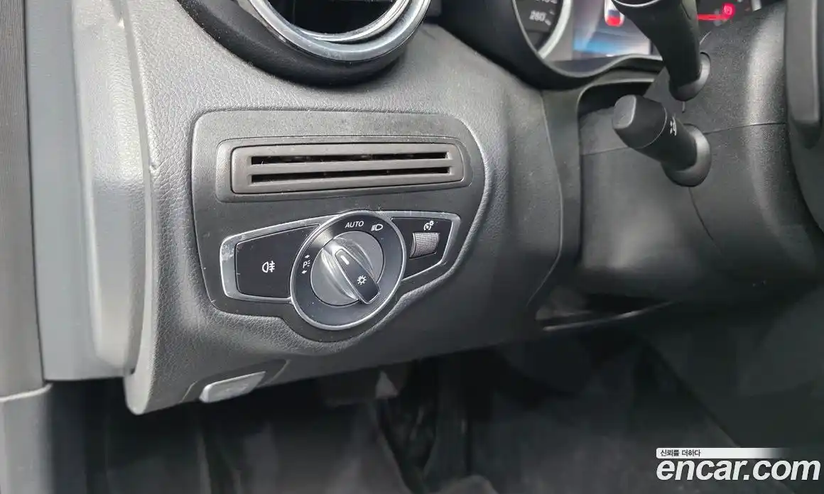 Mercedes-Benz C-Class 2019 2.0 автомат (гидро), фото 24