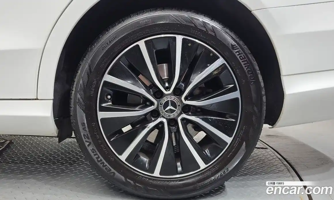 Mercedes-Benz C-Class 2019 2.0 автомат (гидро), фото 7