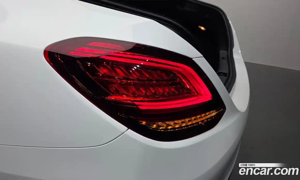 Mercedes-Benz C-Class 2019 2.0 автомат (гидро), фото 9