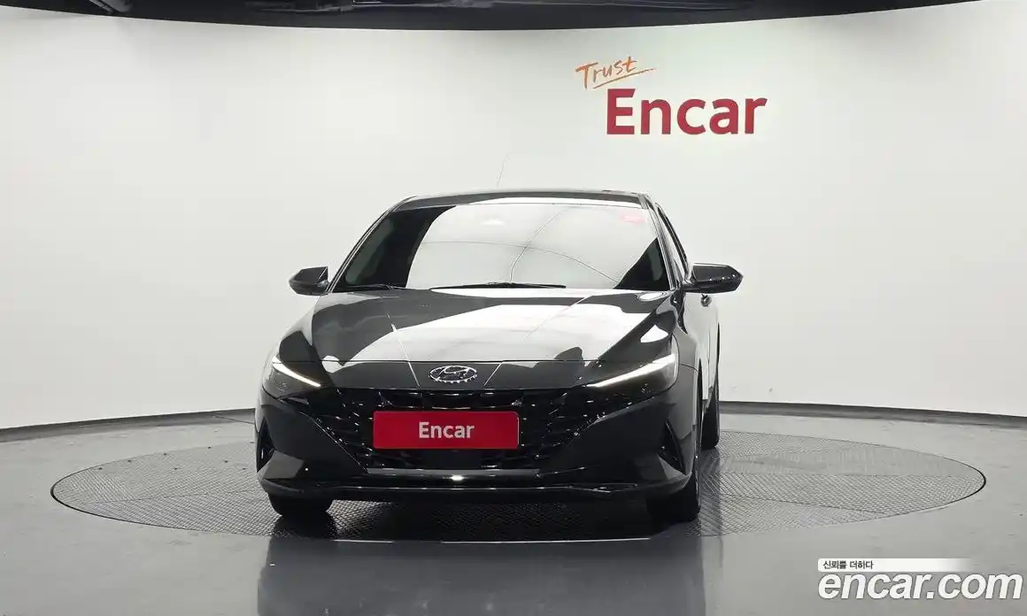 Hyundai Avante 2022 1.6 автомат (гидро), фото 3