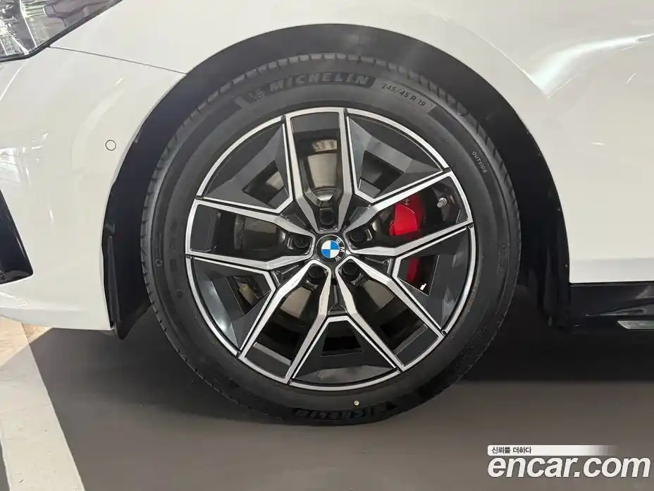 BMW 5 серия 2024 2.0 автомат (гидро), фото 5