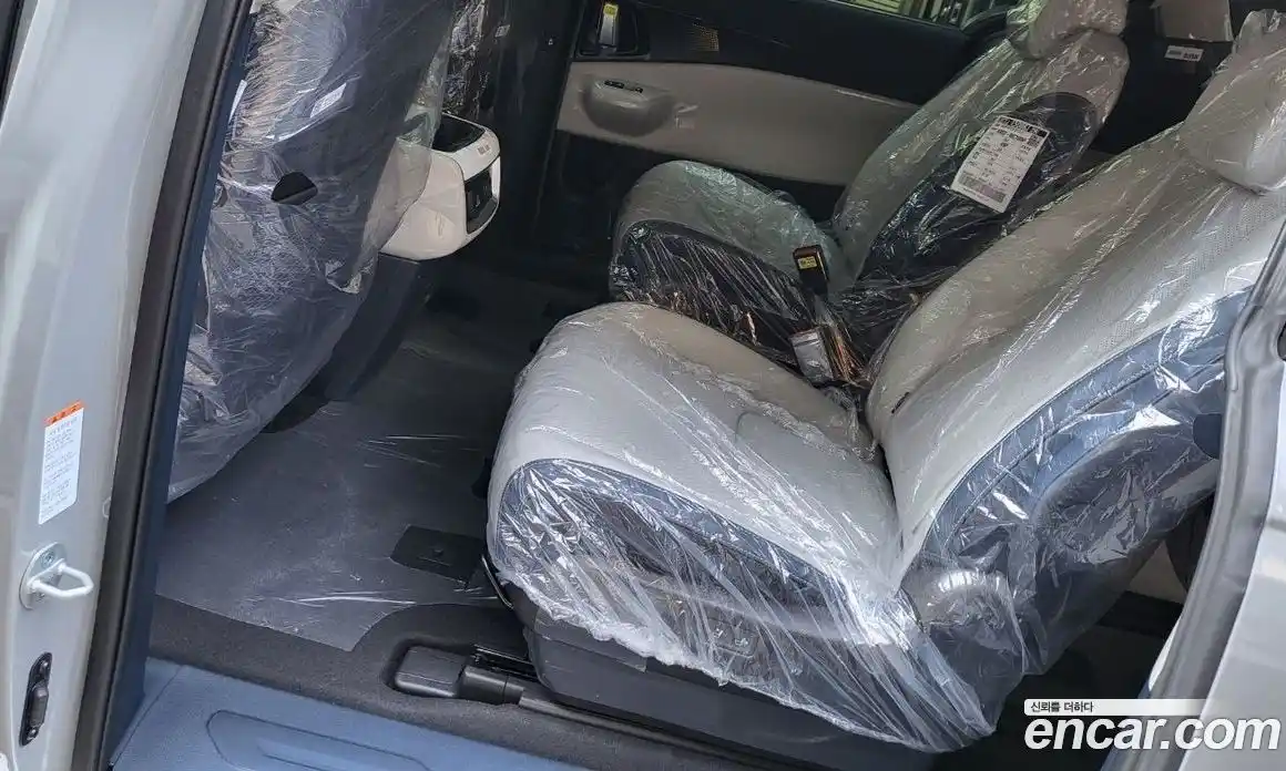 Kia Carnival 2026 1.6 автомат (гидро), фото 7