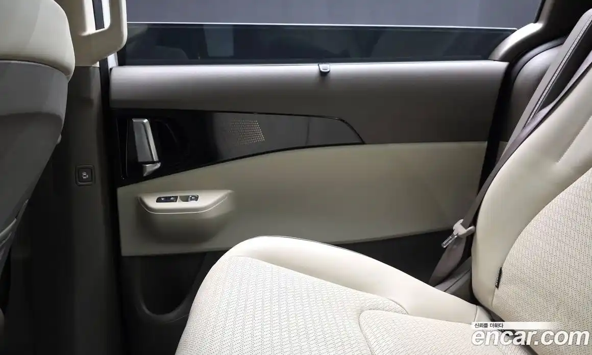 Kia Carnival 2024 1.6 автомат (гидро), фото 15
