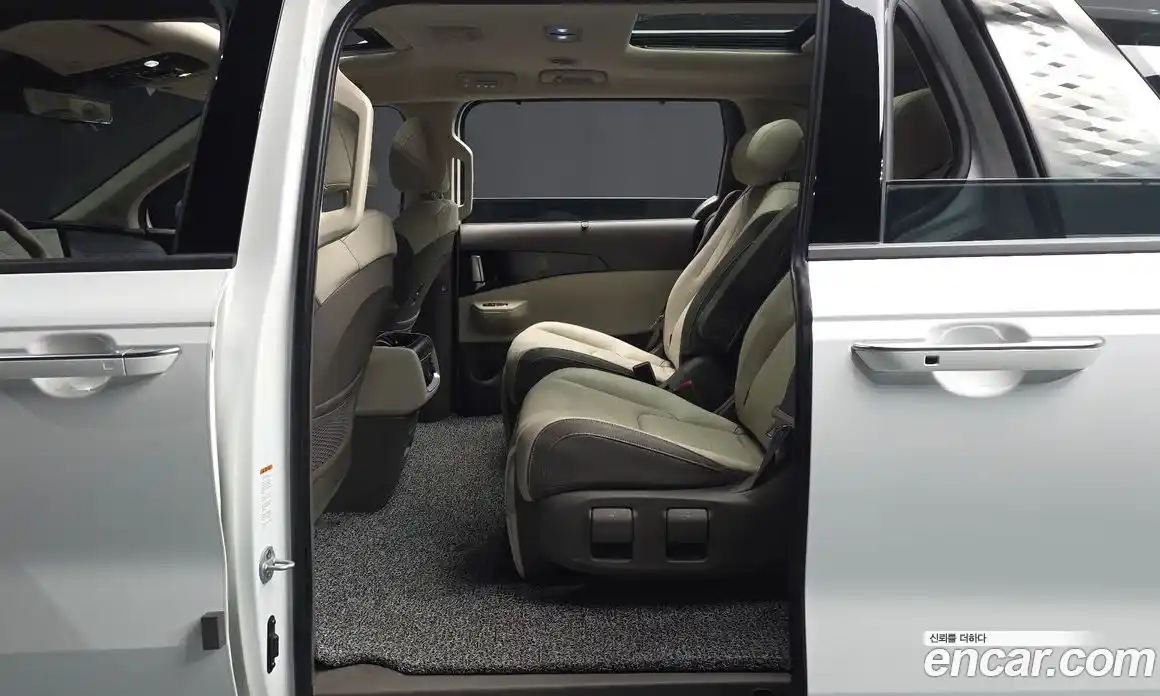 Kia Carnival 2024 1.6 автомат (гидро), фото 16