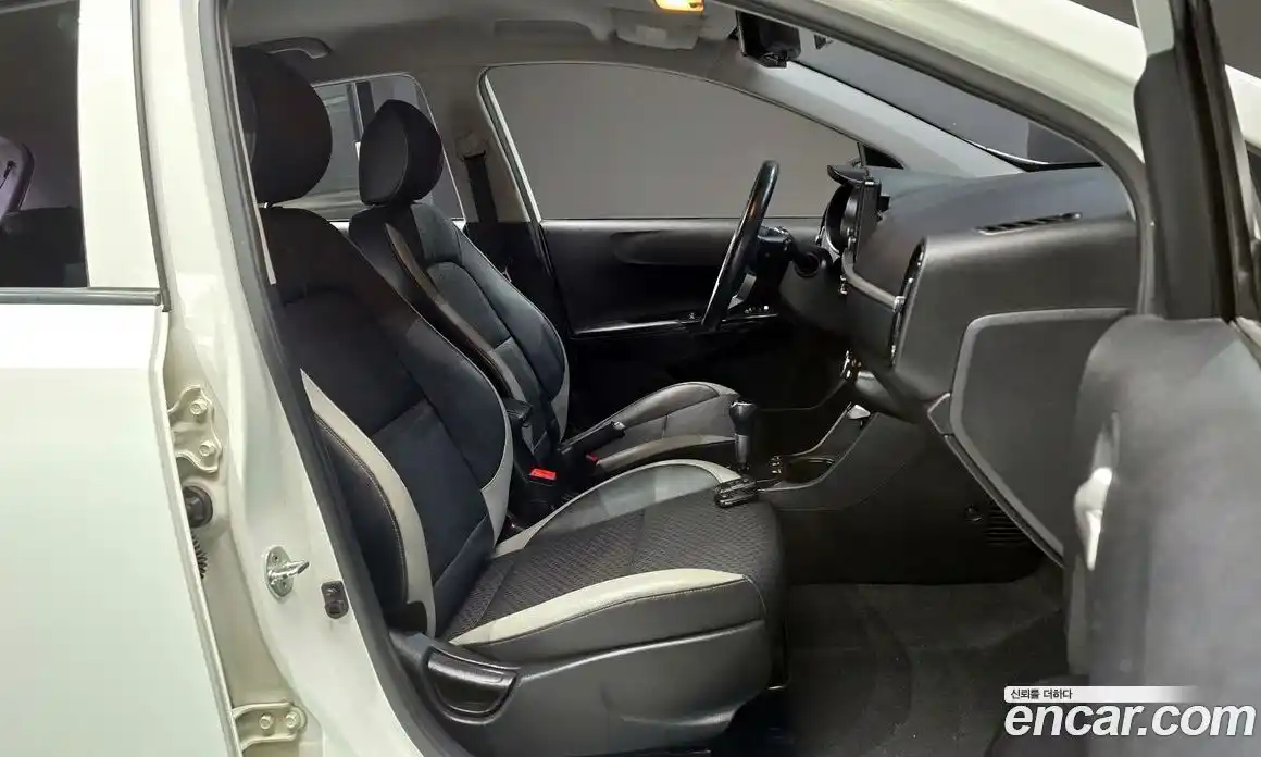 Kia Morning 2017 1.0 автомат (гидро), фото 11