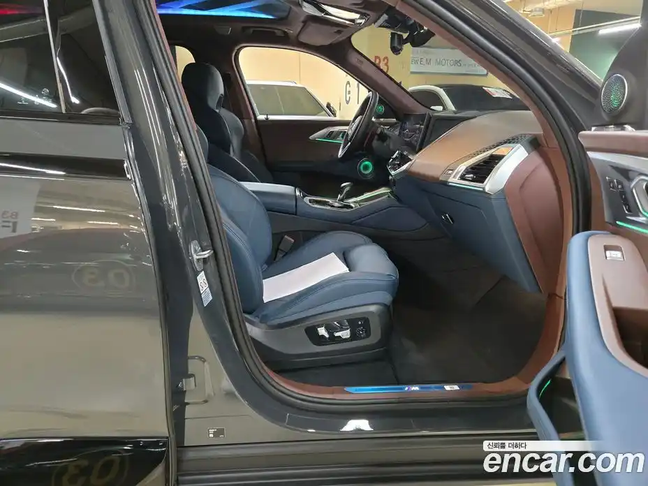 BMW XM 2025 4.4 автомат (гидро), фото 10