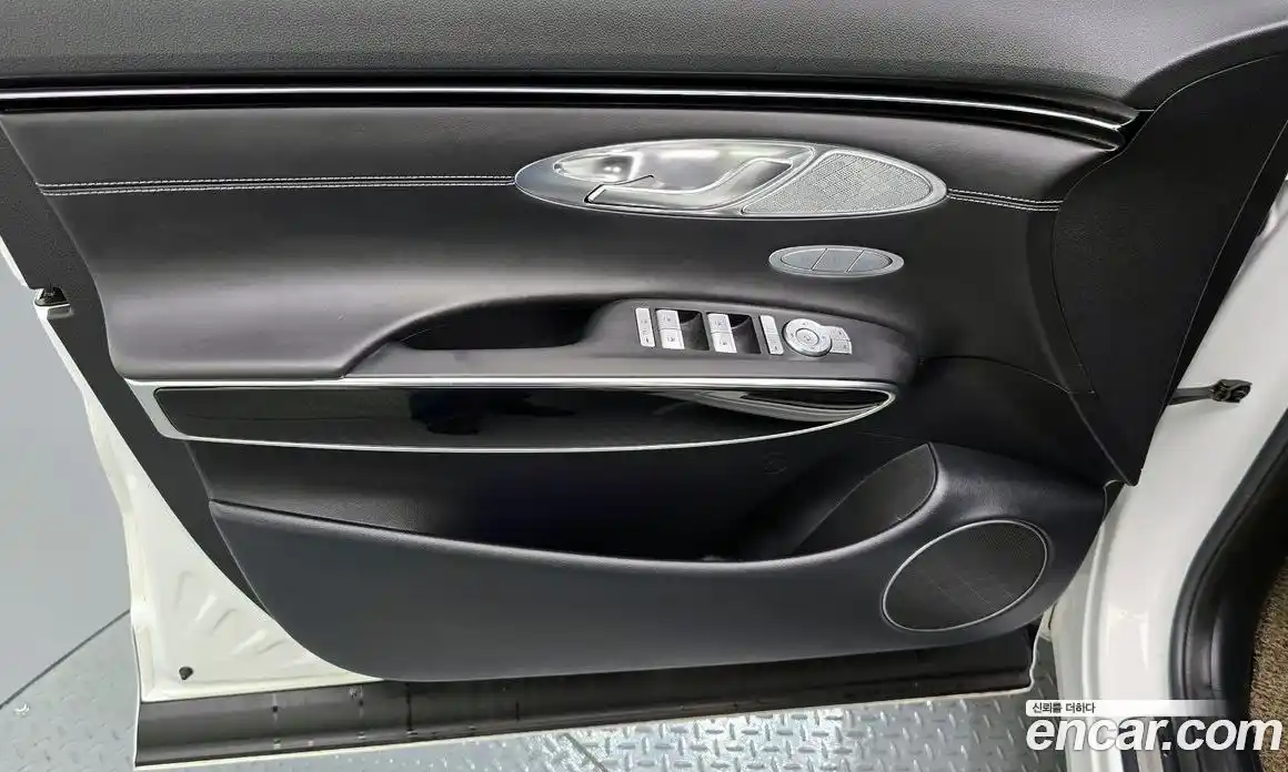 Genesis GV70 2024 2.5 автомат (гидро), фото 14