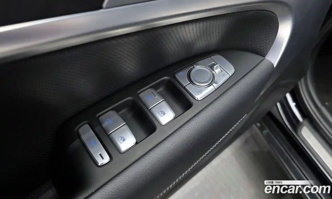 Genesis G70 2020 2.0 автомат (гидро), фото 13