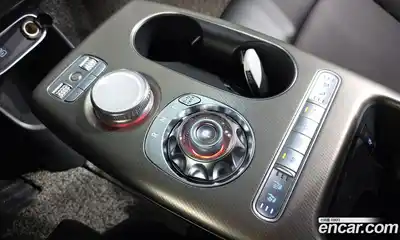 Genesis GV60 2022 0.1 автомат (гидро), миниатюра 12