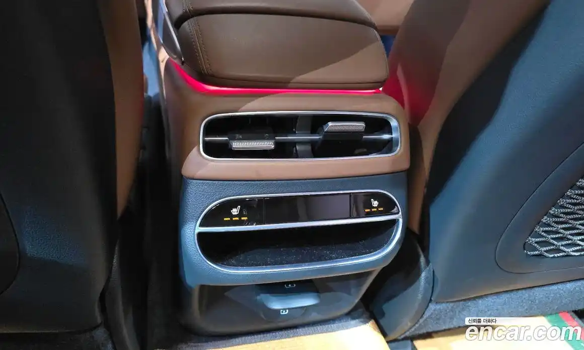 Genesis GV70 2023 2.5 автомат (гидро), фото 19
