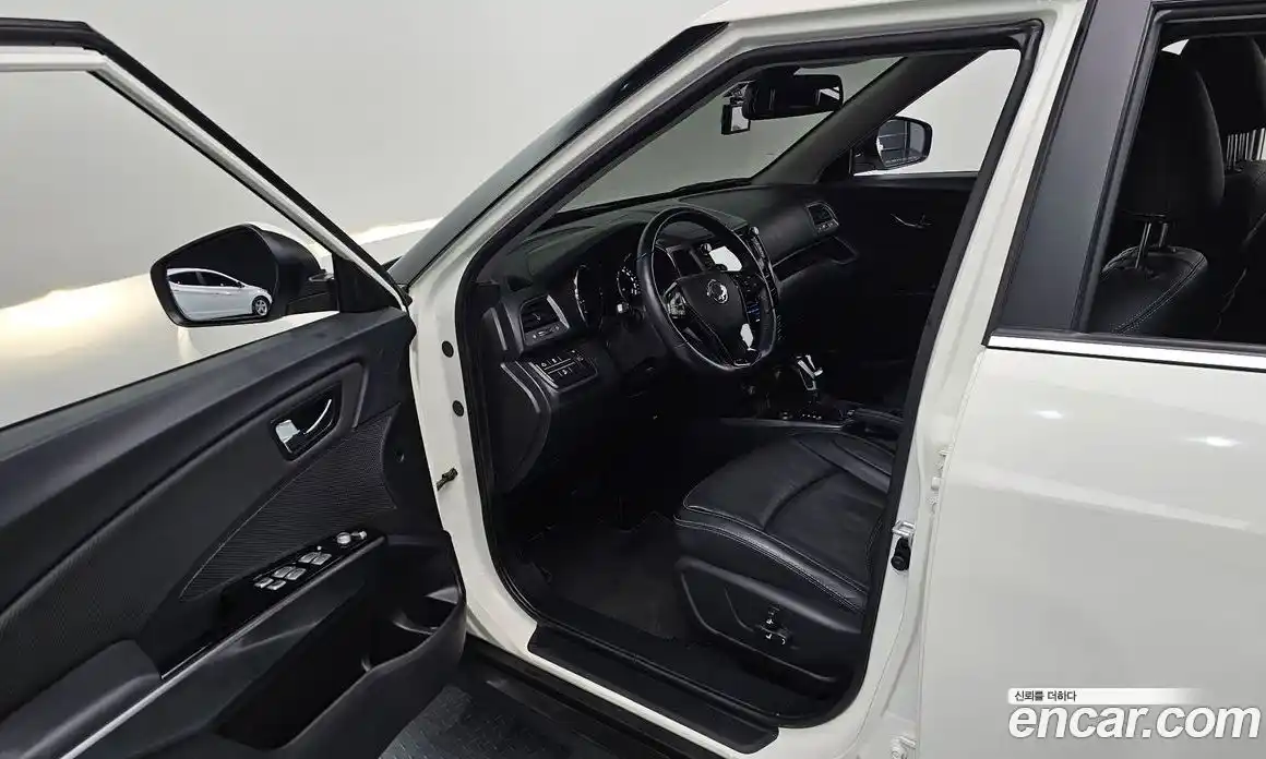 SsangYong TIBOLI 2018 1.6 автомат (гидро), фото 13
