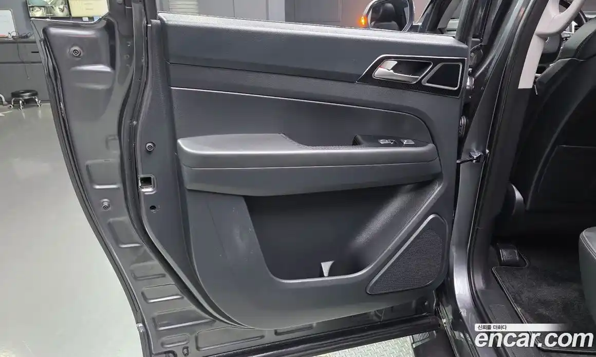 SsangYong Rexton 2018 2.2 автомат (гидро), фото 15