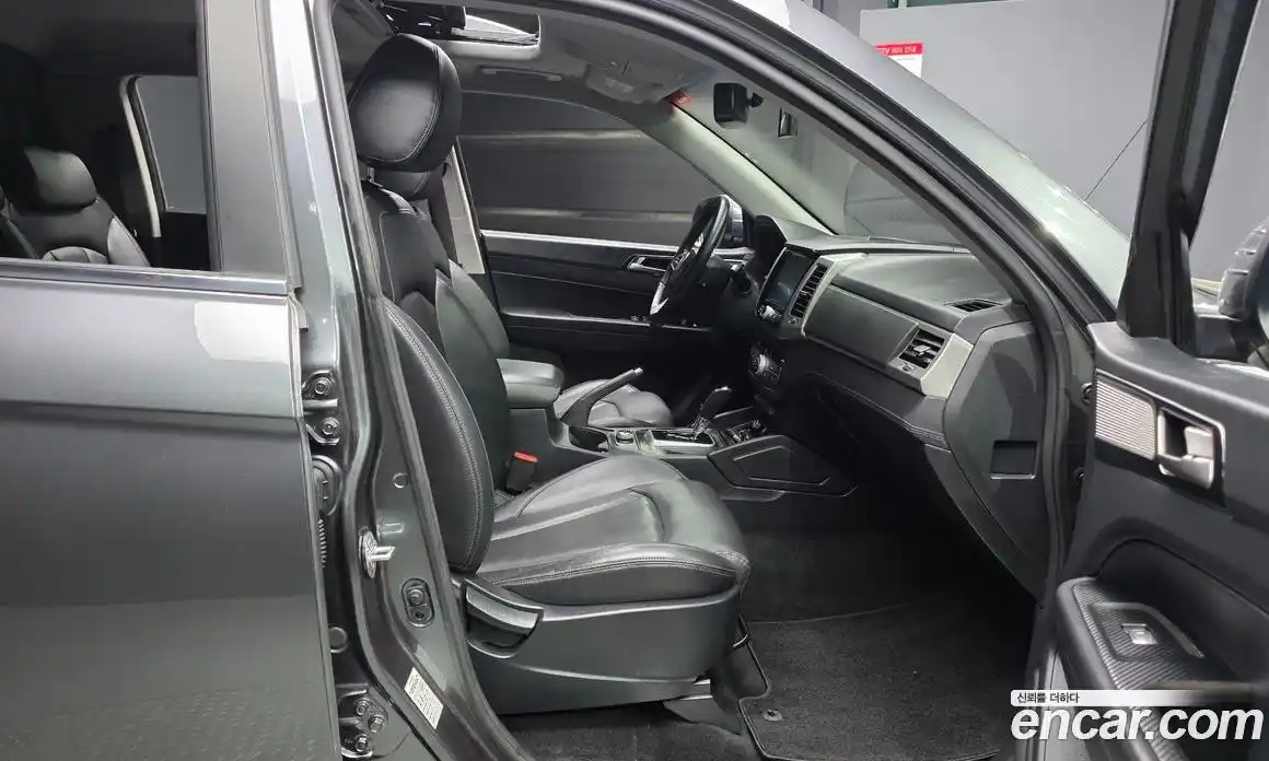 SsangYong Rexton 2018 2.2 автомат (гидро), фото 17
