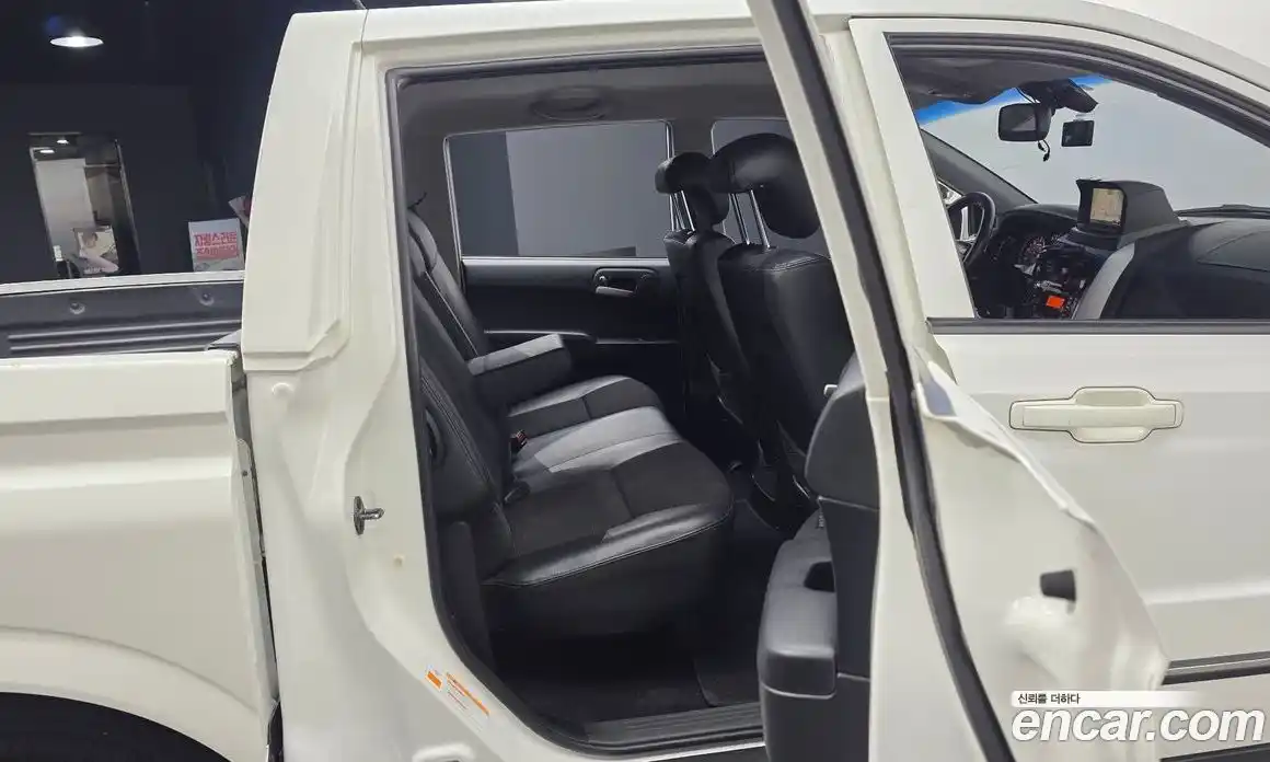 SsangYong Korando 2012 2.0 автомат (гидро), фото 11