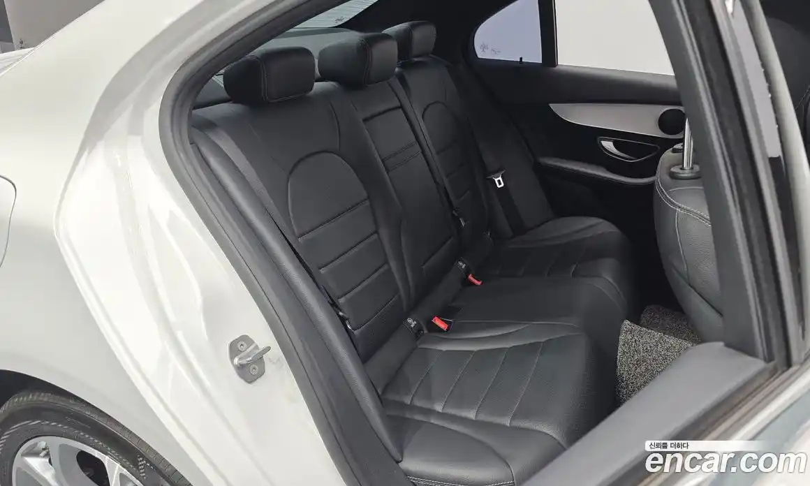 Mercedes-Benz C-Class 2018 2.0 автомат (гидро), фото 17 Mercedes-Benz C-Class 2018 2.0 автомат (гидро), фото 17