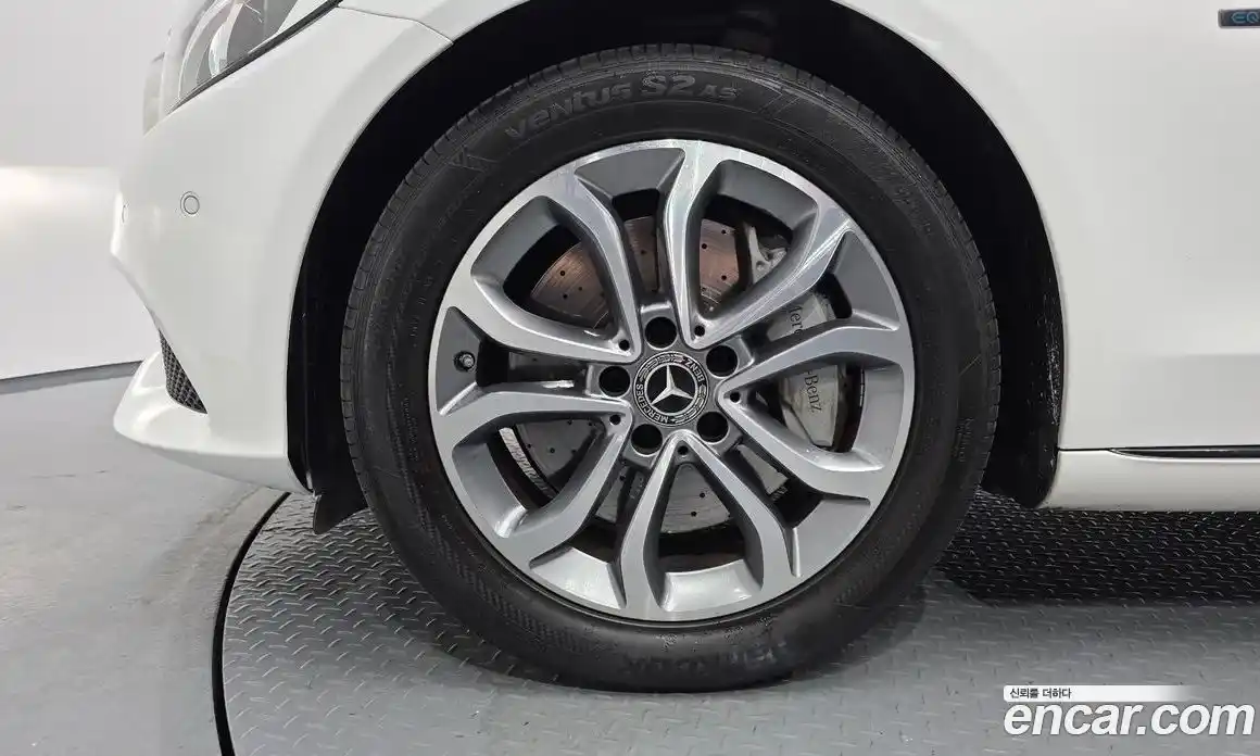 Mercedes-Benz C-Class 2018 2.0 автомат (гидро), фото 7 Mercedes-Benz C-Class 2018 2.0 автомат (гидро), фото 7