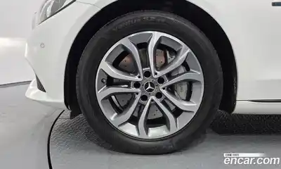 Mercedes-Benz C-Class 2018 2.0 автомат (гидро), миниатюра 7 Mercedes-Benz C-Class 2018 2.0 автомат (гидро), миниатюра 7
