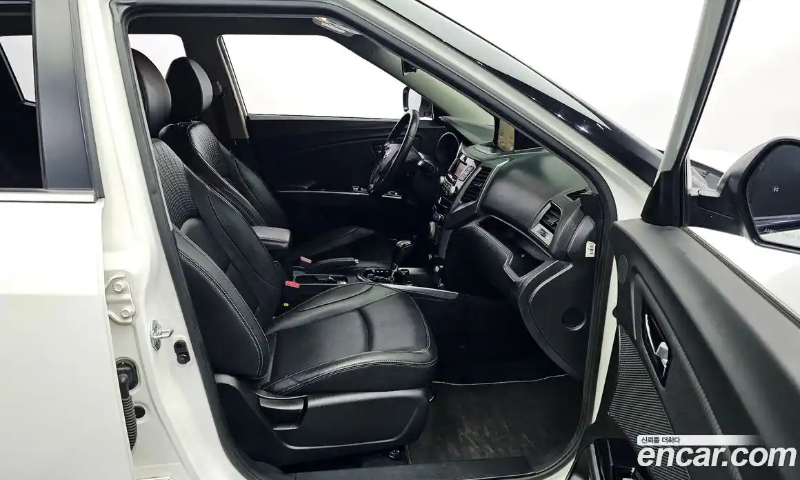 SsangYong TIBOLI 2018 1.6 автомат (гидро), фото 11