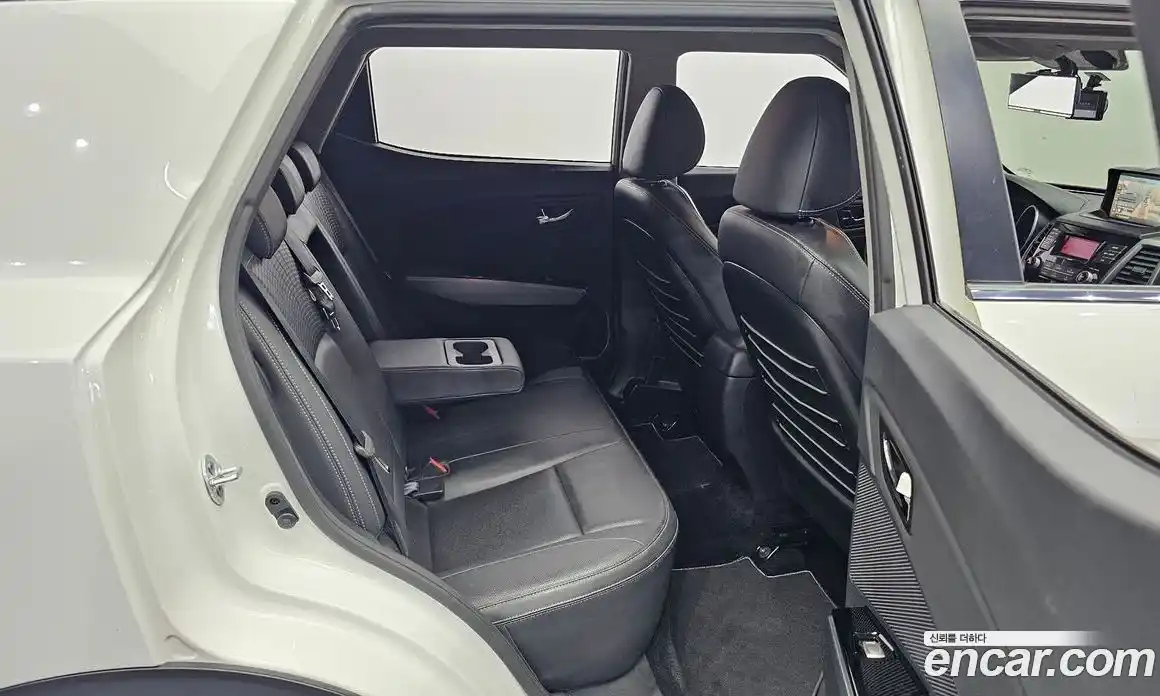 SsangYong TIBOLI 2018 1.6 автомат (гидро), фото 12