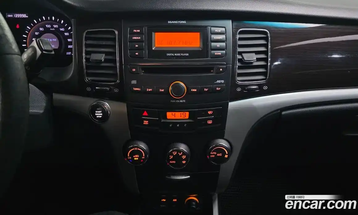 SsangYong Korando 2011 2.0 автомат (гидро), фото 13
