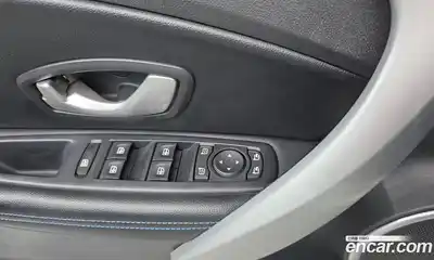 Renault SM3 2012 1.6 гидро, миниатюра 11
