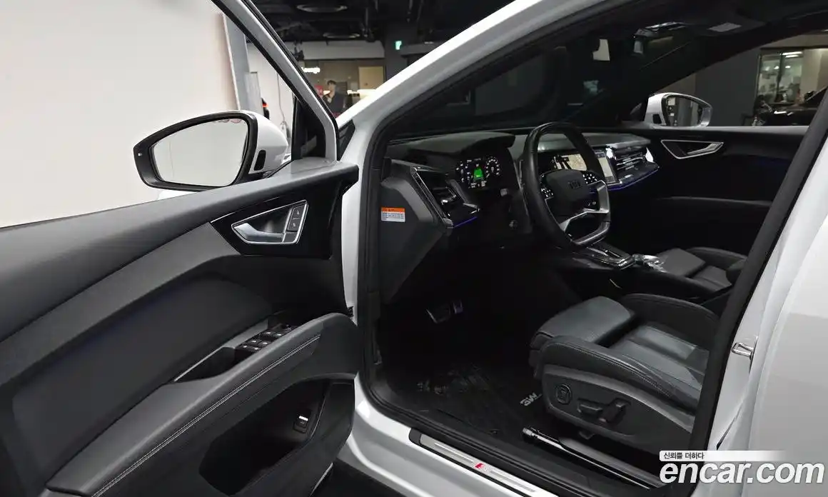 Audi Q4 e-tron 2023 0.2 автомат (гидро), фото 13
