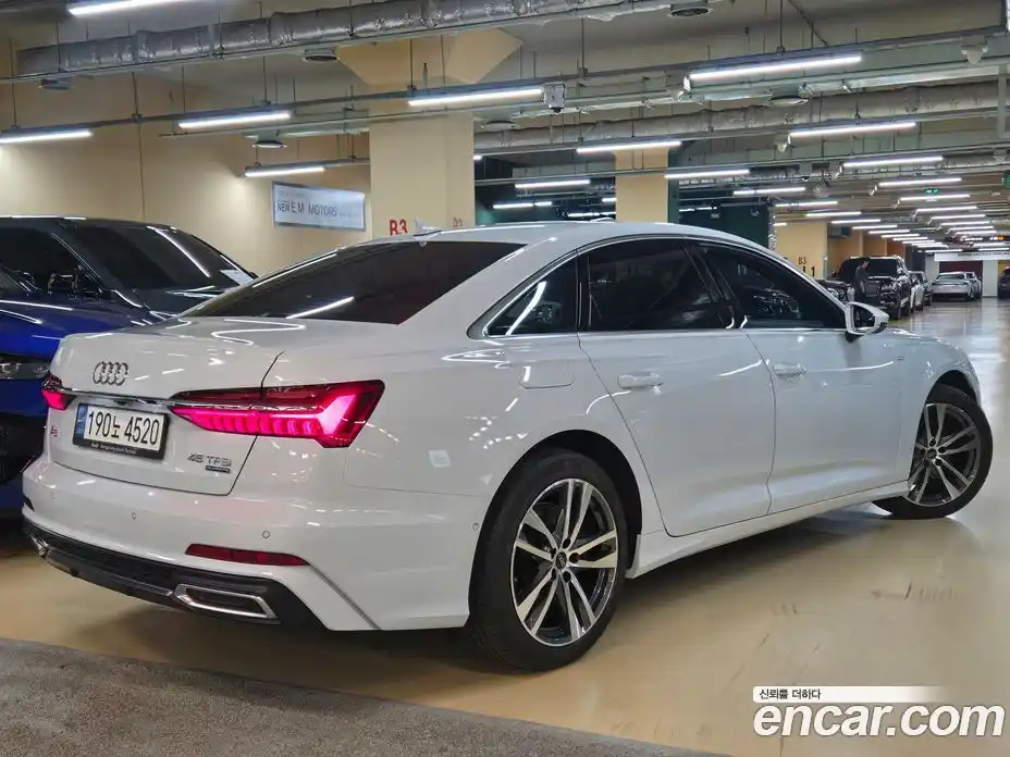 Audi A6 2022 2.0 автомат (гидро), фото 19