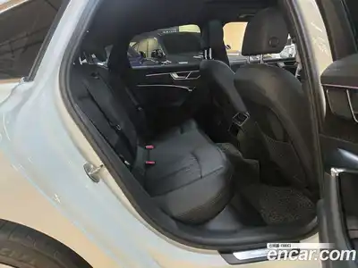 Audi A6 2022 2.0 автомат (гидро), миниатюра 5