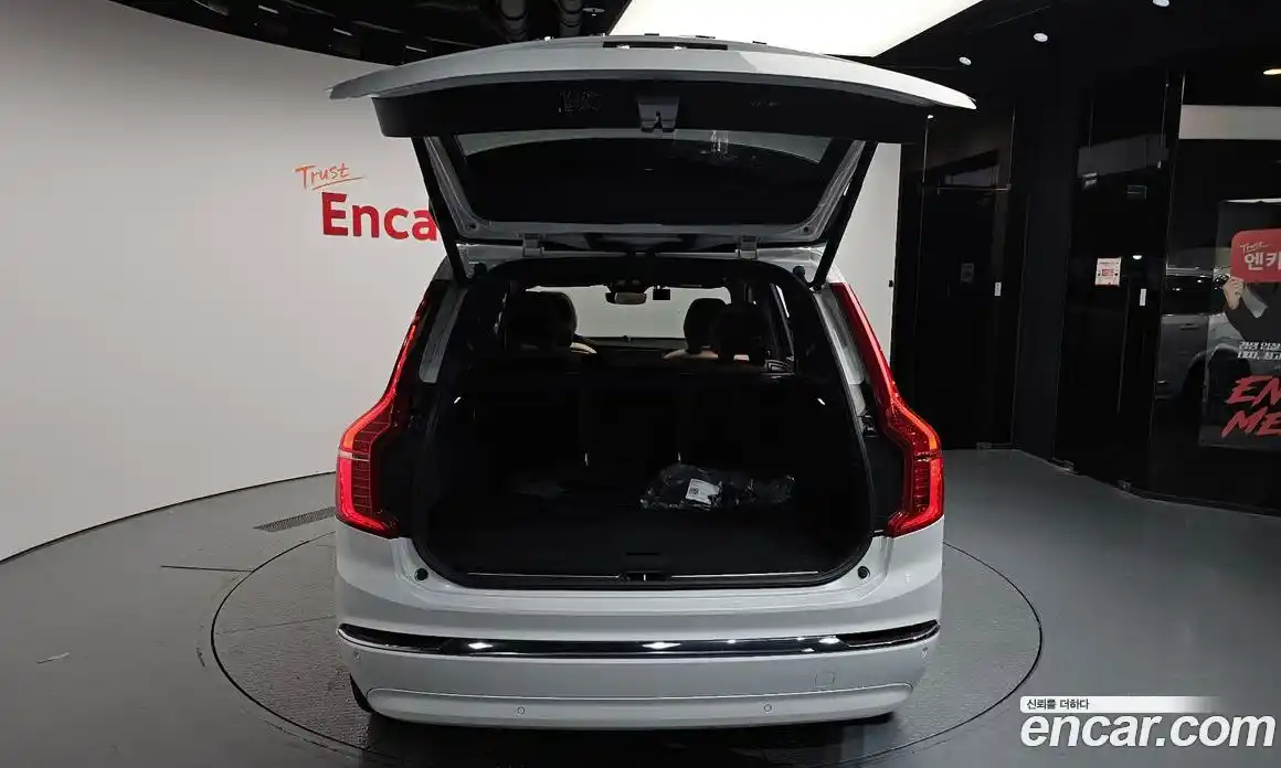 Volvo XC90 2024 2.0 автомат (гидро), фото 26