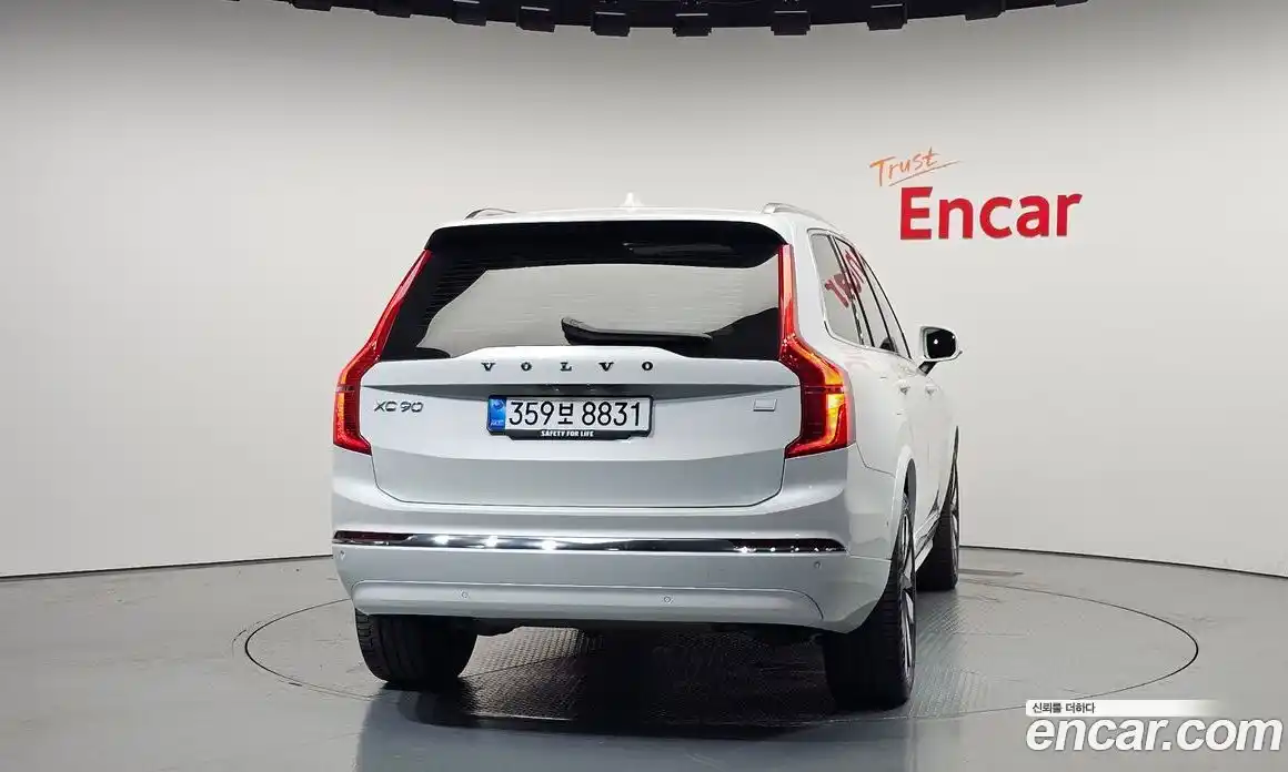 Volvo XC90 2024 2.0 автомат (гидро), фото 4