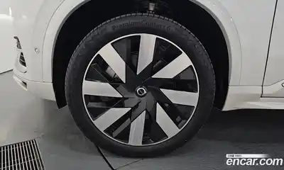 Volvo XC90 2024 2.0 автомат (гидро), миниатюра 5