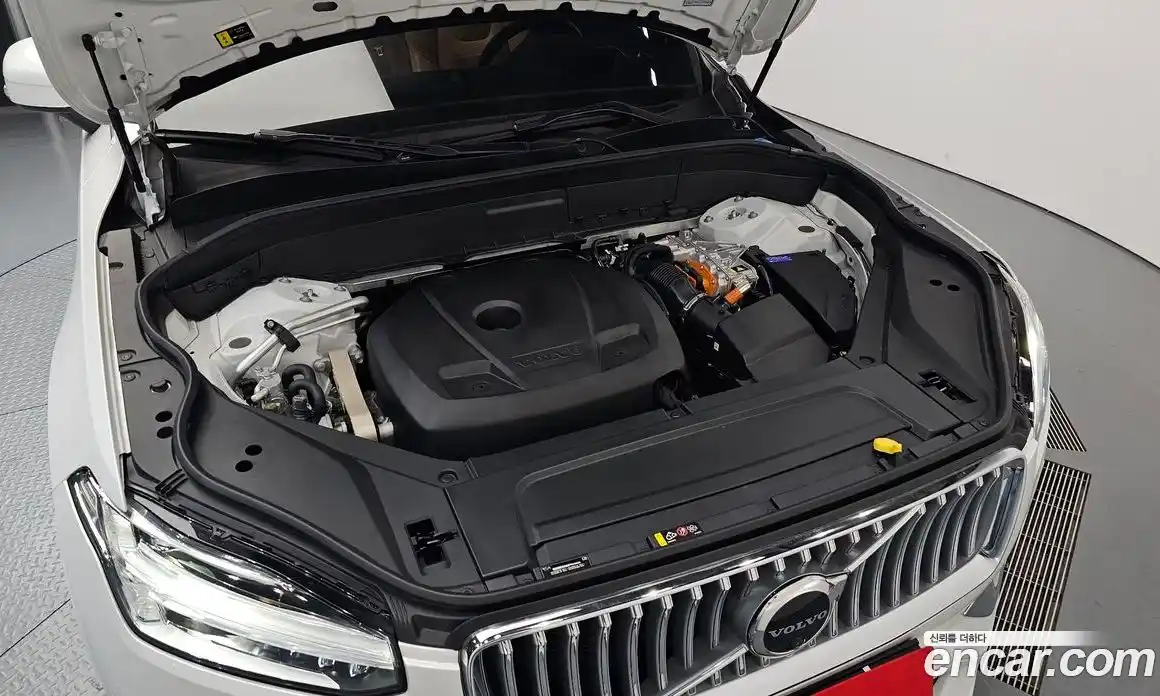 Volvo XC90 2024 2.0 автомат (гидро), фото 6