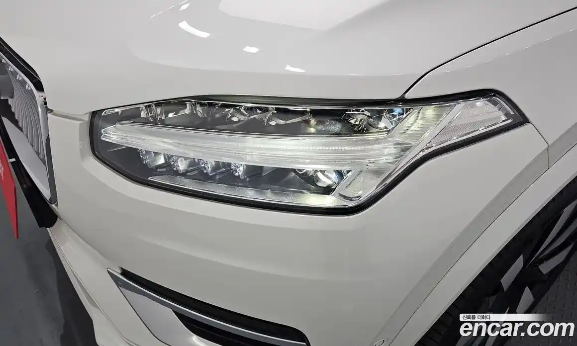 Volvo XC90 2024 2.0 автомат (гидро), фото 8