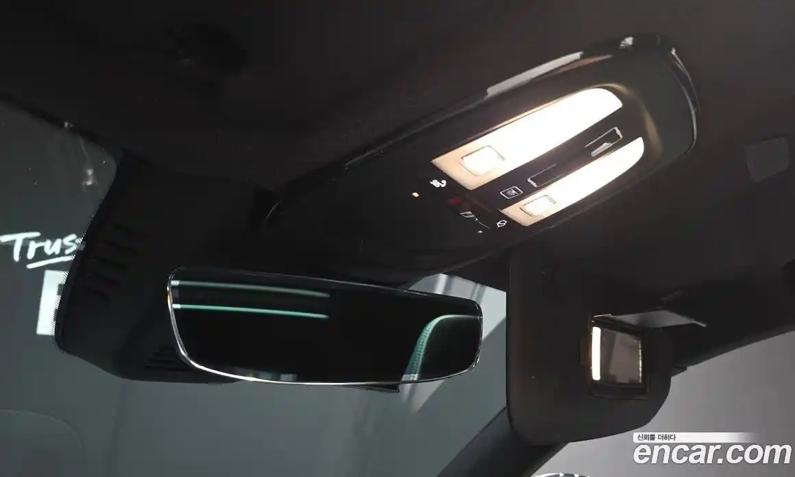 Volvo XC40 2022 0.2 автомат (гидро), фото 19