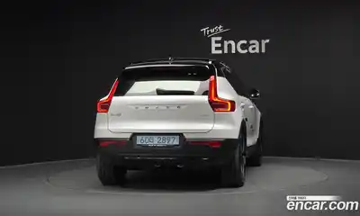 Volvo XC40 2022 0.2 автомат (гидро), миниатюра 4